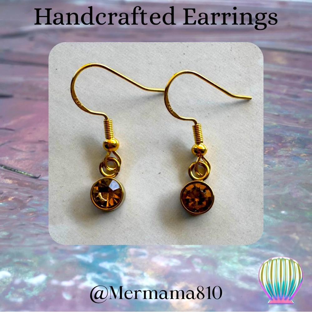 Handcrafted Elegant Gold Dangle Earrings